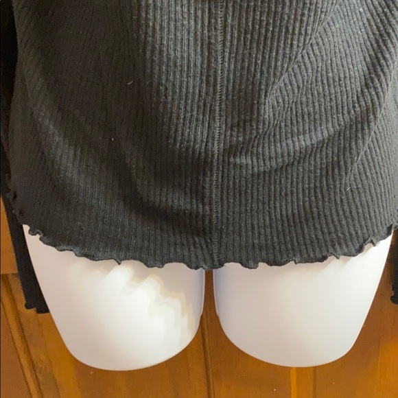 Black Ribbed Top - Picture 3 of 4